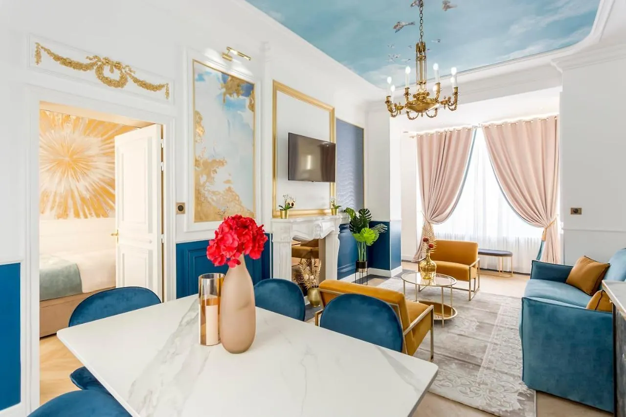 Merveil - Luxury Suite -Champs Elysees-Haussmann I Paris 0*,