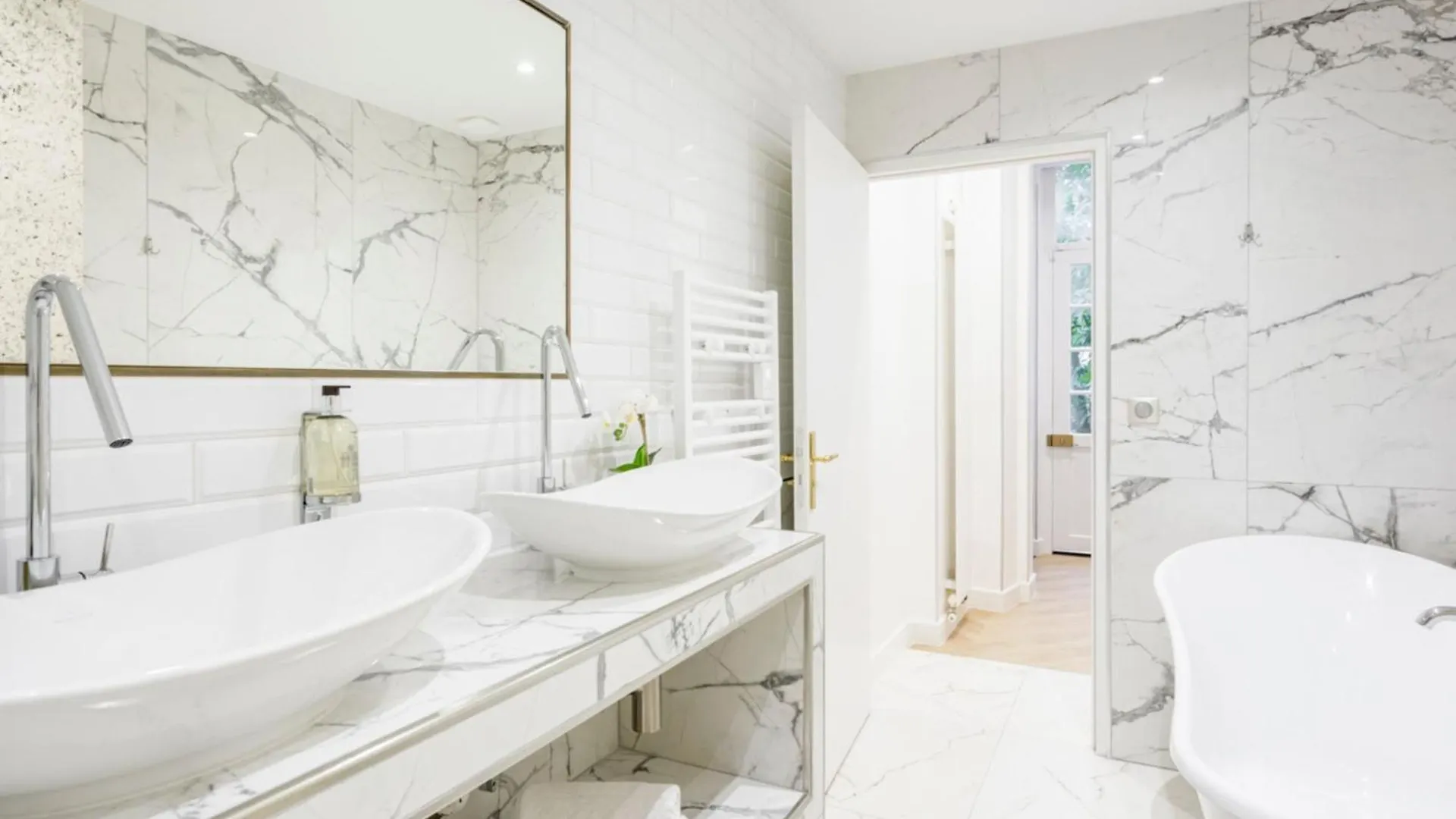 Merveil - Luxury Suite -Champs Elysees-Haussmann I Paris France