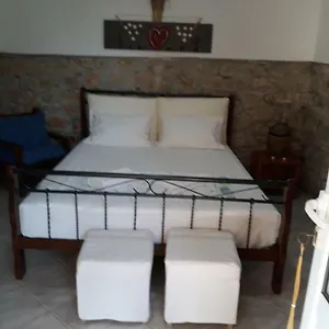 ★ Meniko's House ★ Cozy Nest Apartamento Himarë